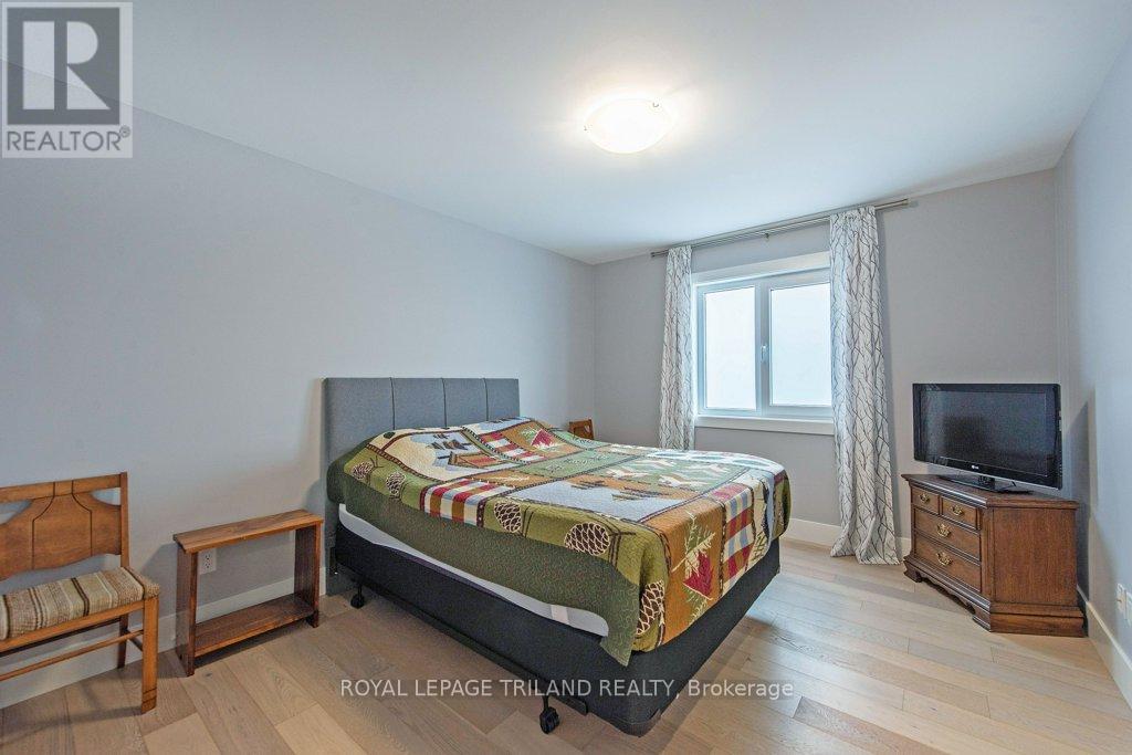 Photo 35 of 50 for 2190 Bakervilla Street