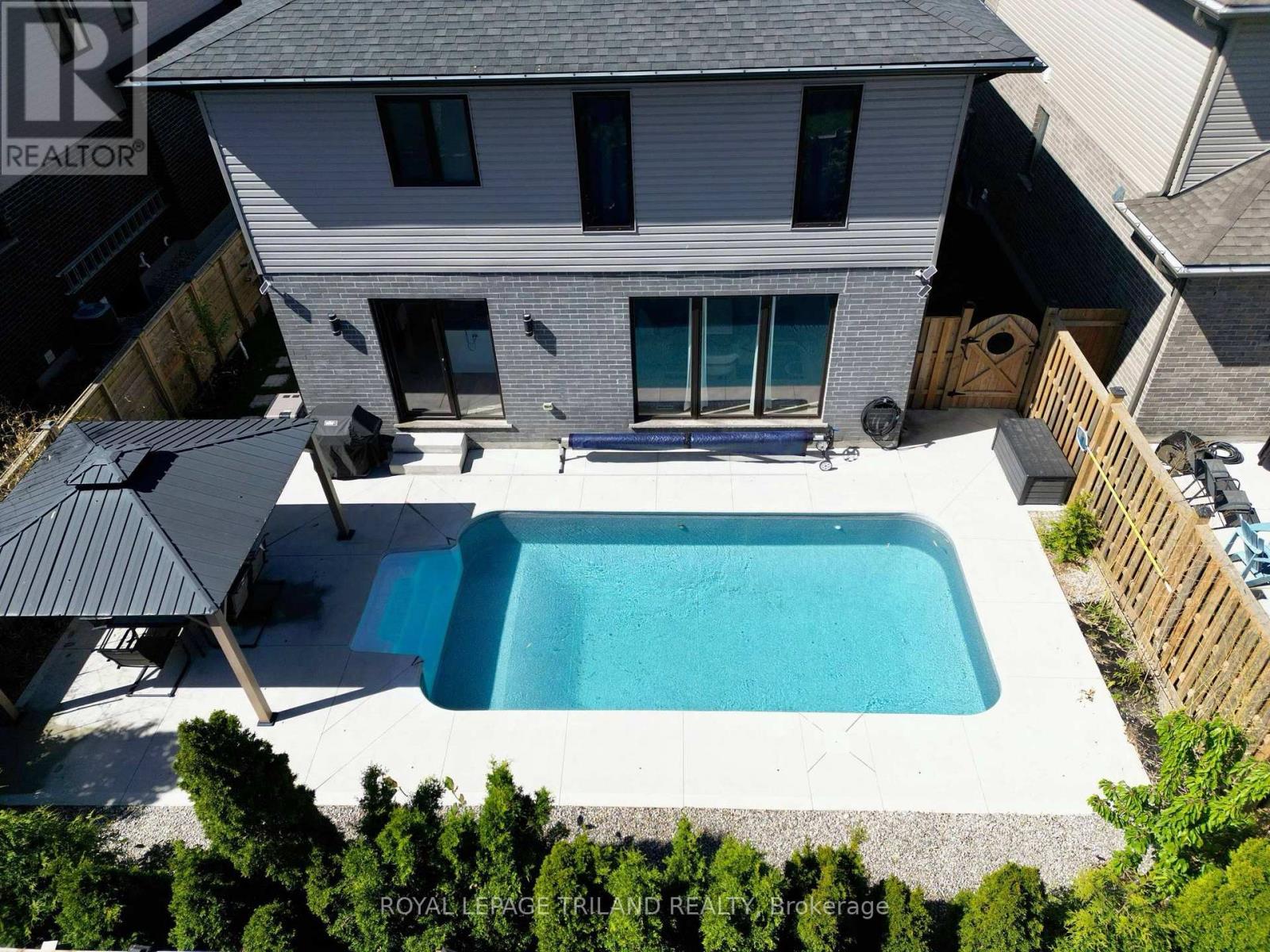 Property at 2190 BAKERVILLA STREET image 2