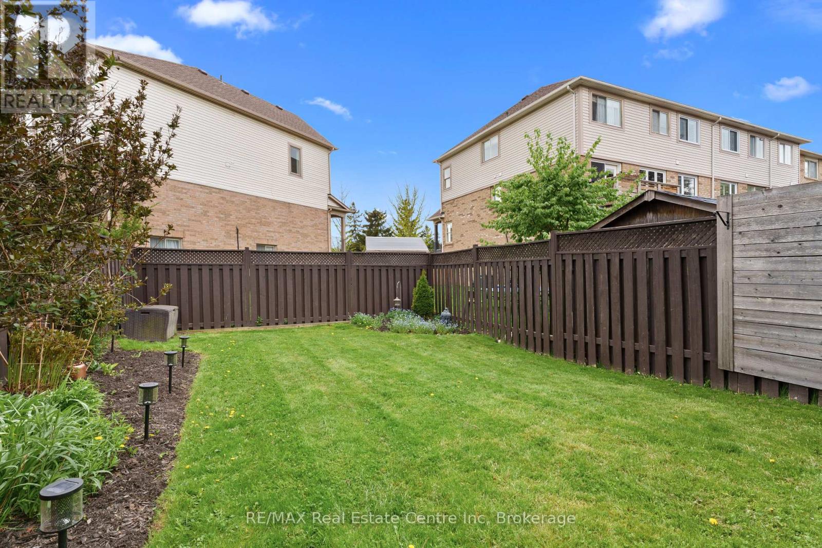2214 Shadetree Avenue, Burlington, Ontario  L7L 6L4 - Photo 46 - W12159391