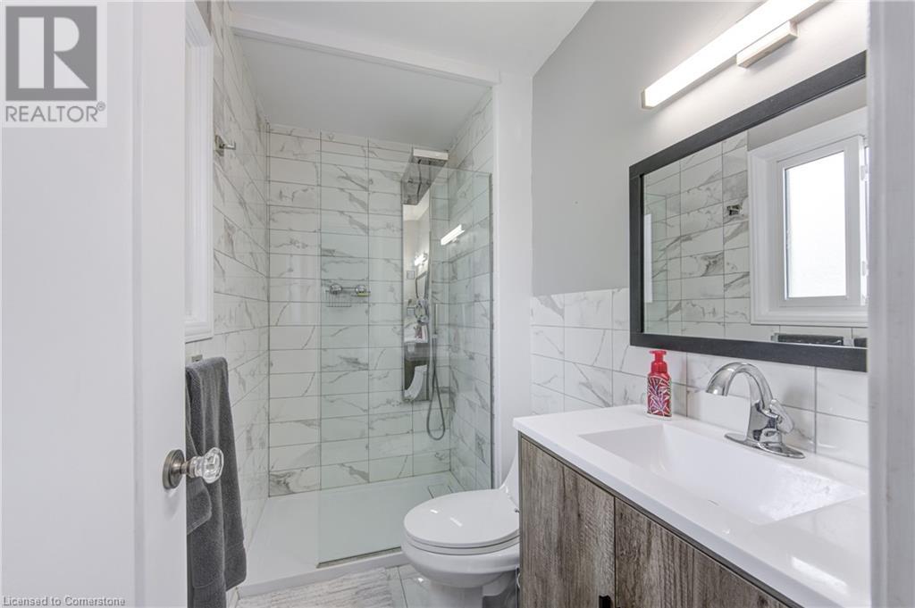 186 Shuh Avenue, Kitchener, Ontario  N2A 1H6 - Photo 23 - 40730005