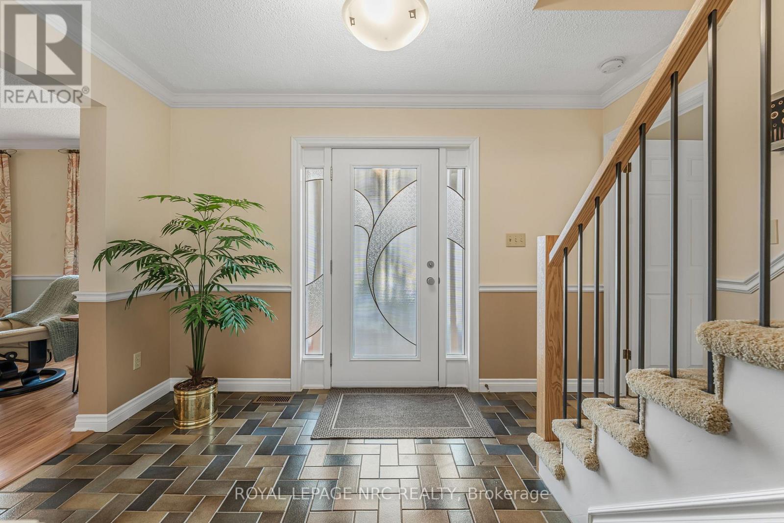 38 Colonel Butler Crescent, Niagara-On-The-Lake, Ontario  L0S 1J0 - Photo 4 - X12026607
