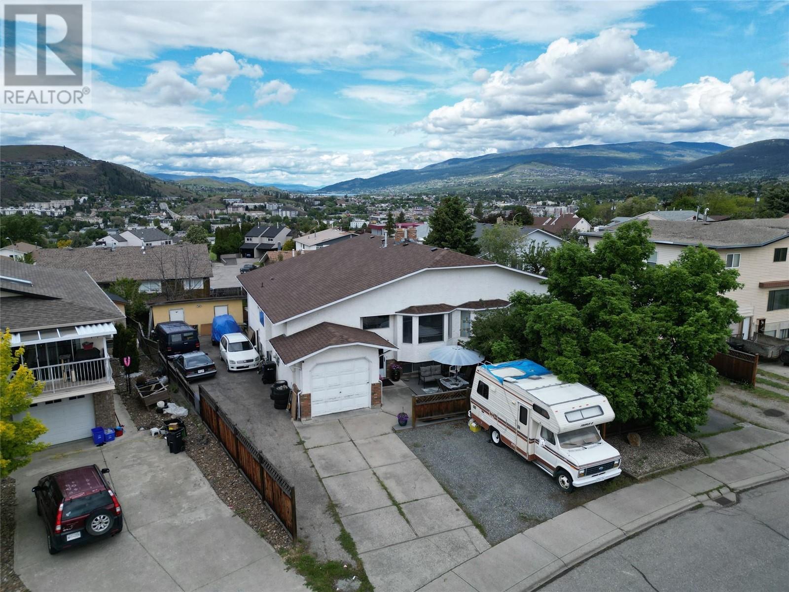 Property at 3715 Commonage Crescent image 3