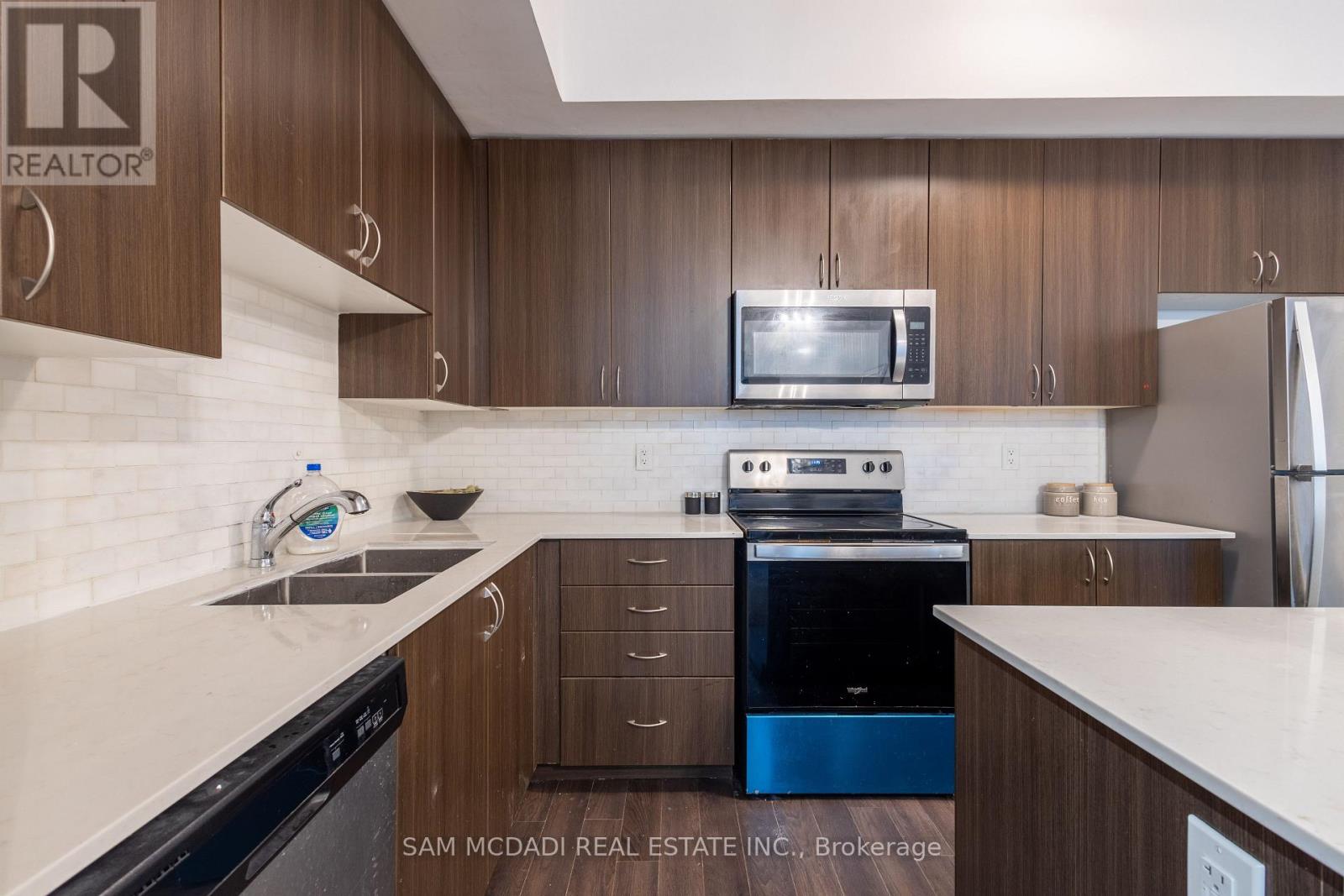 Property at F402 - 26 COLES AVENUE image 5