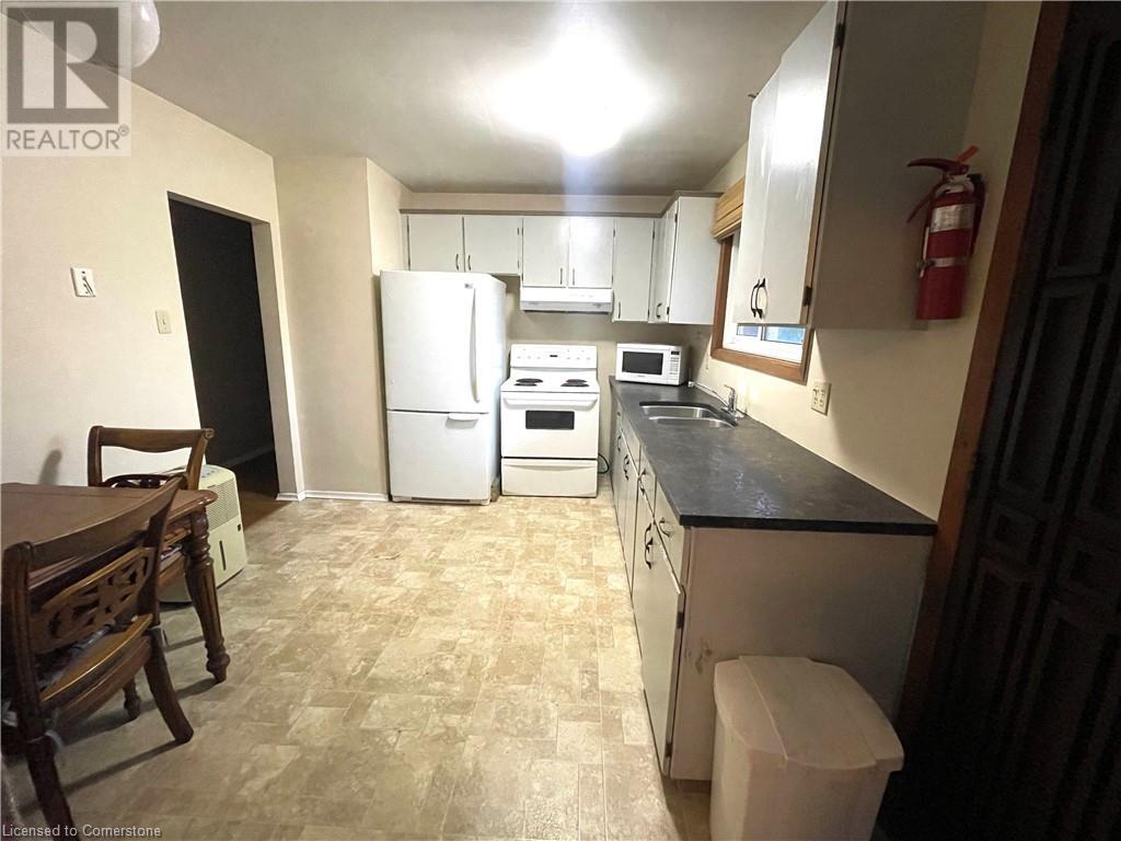 442 Blythwood Place Unit# A, Waterloo, Ontario  N2L 4A3 - Photo 8 - 40729774
