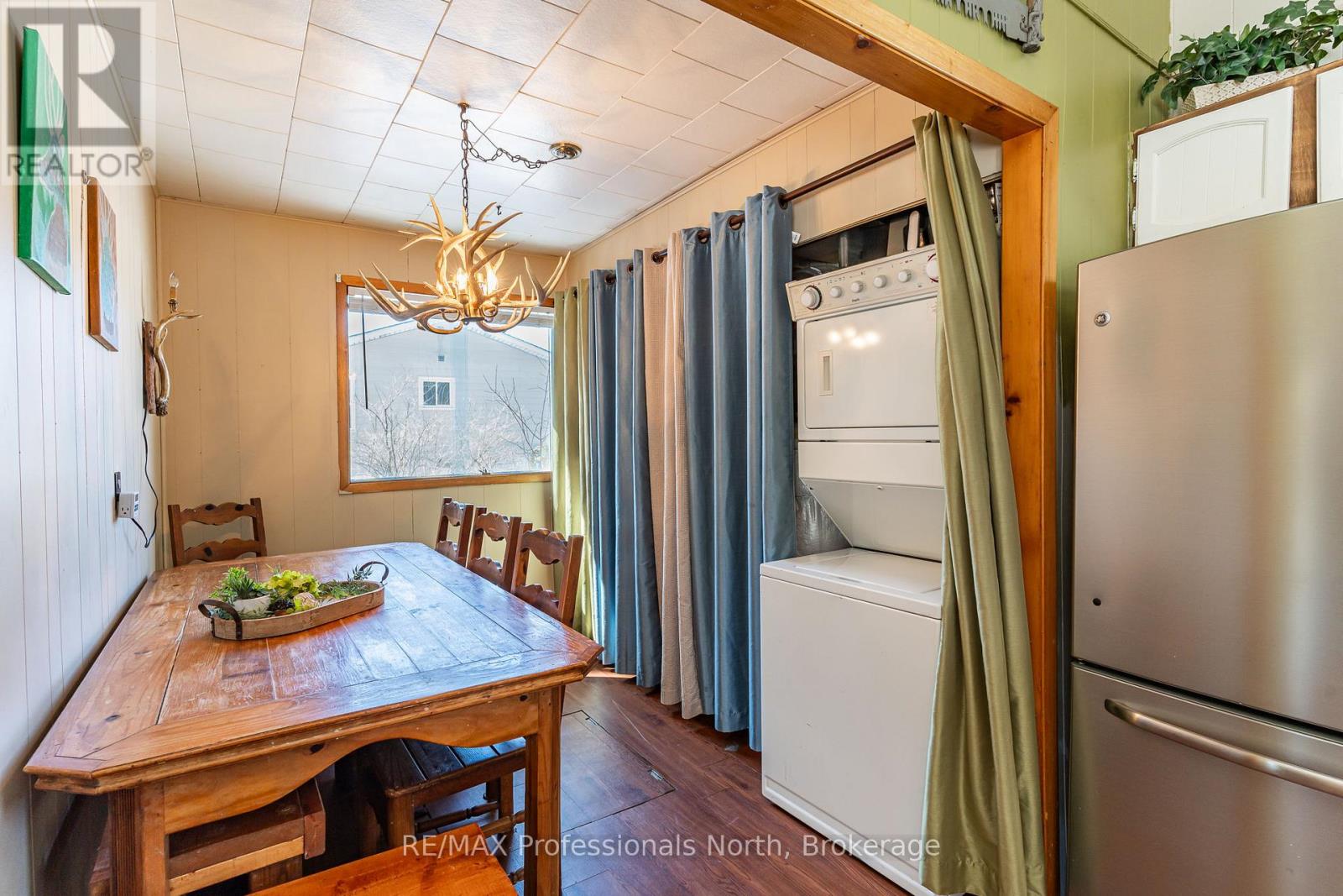 1093 Tiffany Lane, Minden Hills, Ontario  K0M 2K0 - Photo 8 - X12159367