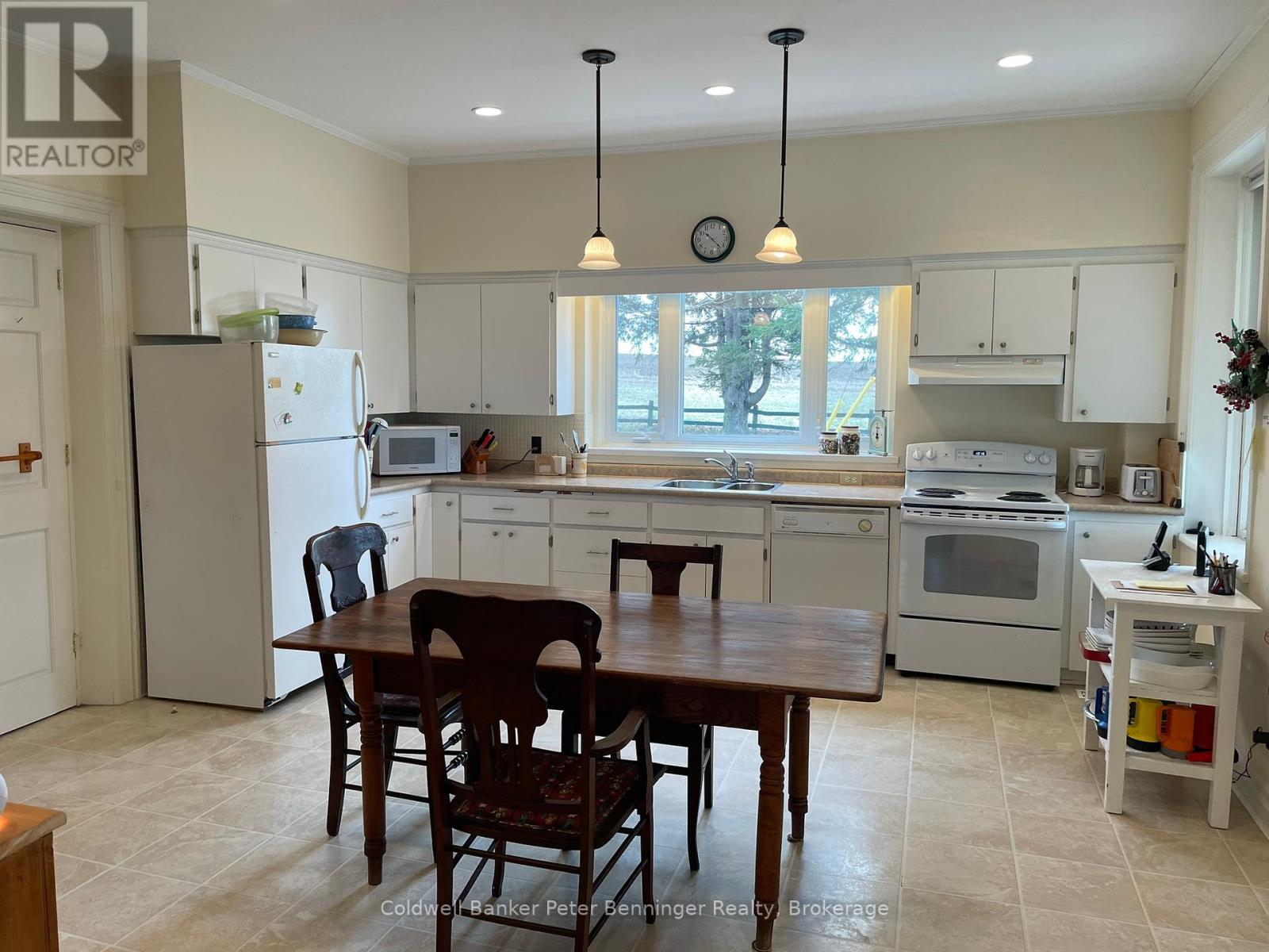 181463 12 Concession W, West Grey, Ontario  N0G 1C0 - Photo 6 - X12159480