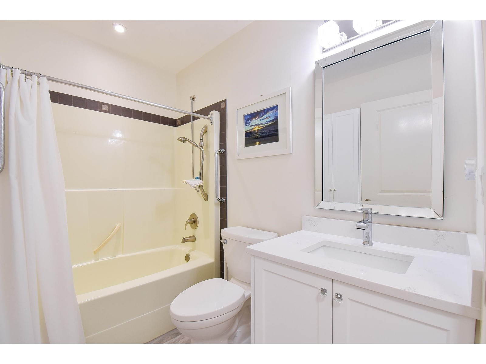 204 2511 King George Boulevard, Surrey, British Columbia  V4P 0C7 - Photo 14 - R2998306