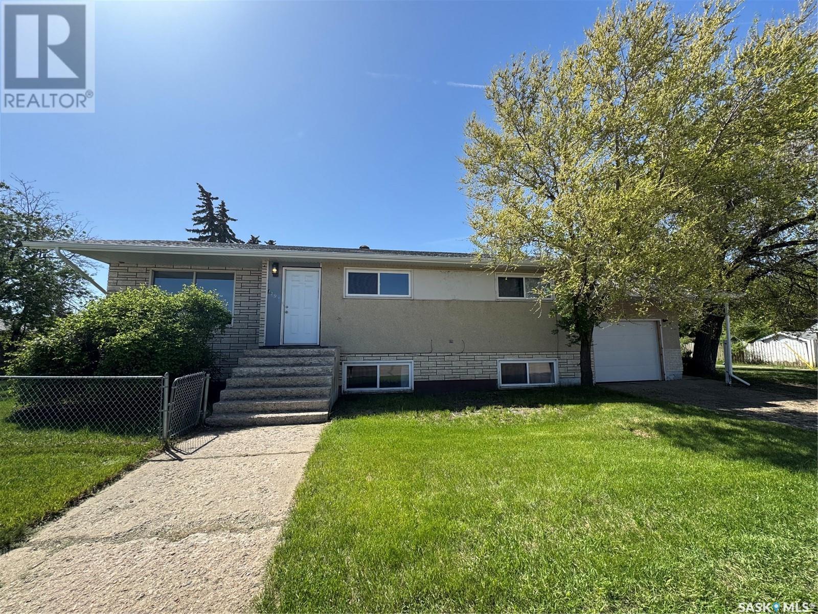 1291 111th STREET, north battleford, Saskatchewan