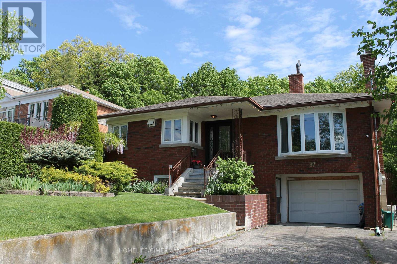 87 FLAMBOROUGH DRIVE, Toronto, Ontario