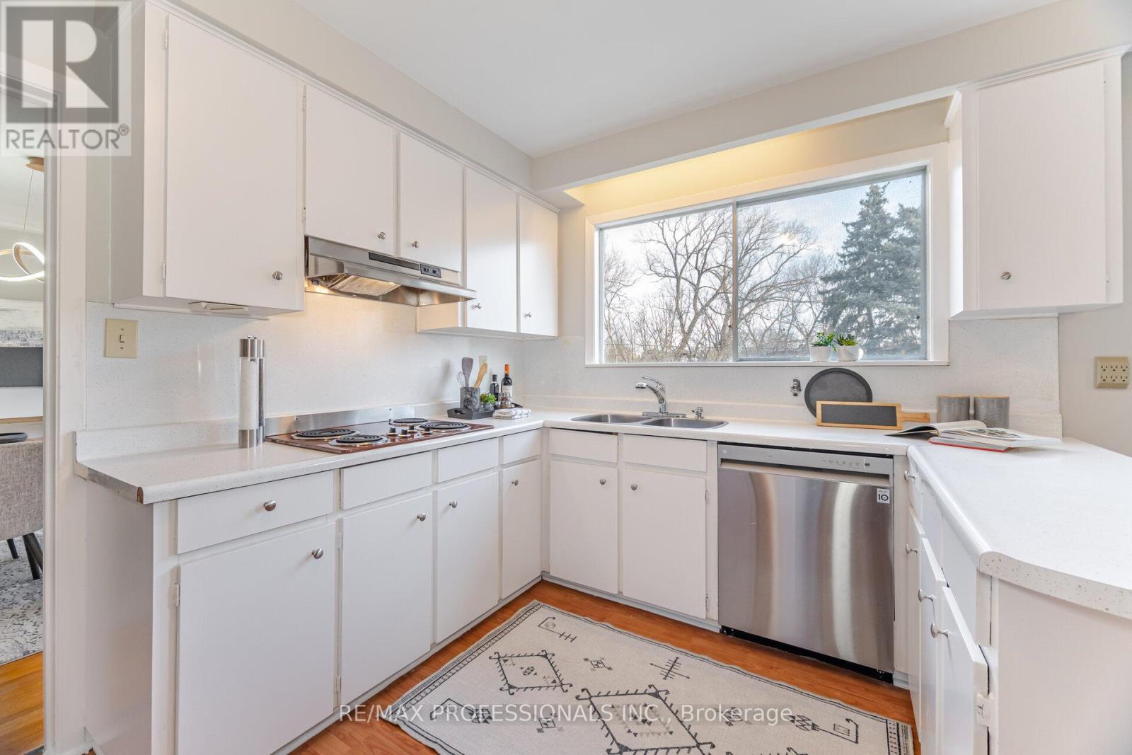 37 Thicket Road, Toronto, Ontario  M9C 2T4 - Photo 14 - W12159201