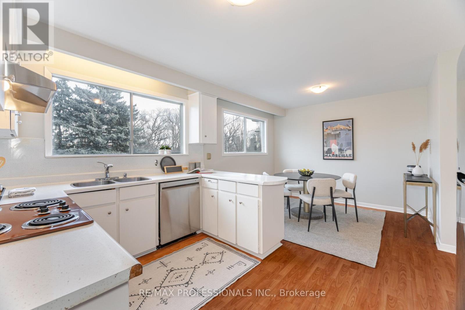 37 Thicket Road, Toronto, Ontario  M9C 2T4 - Photo 15 - W12159201