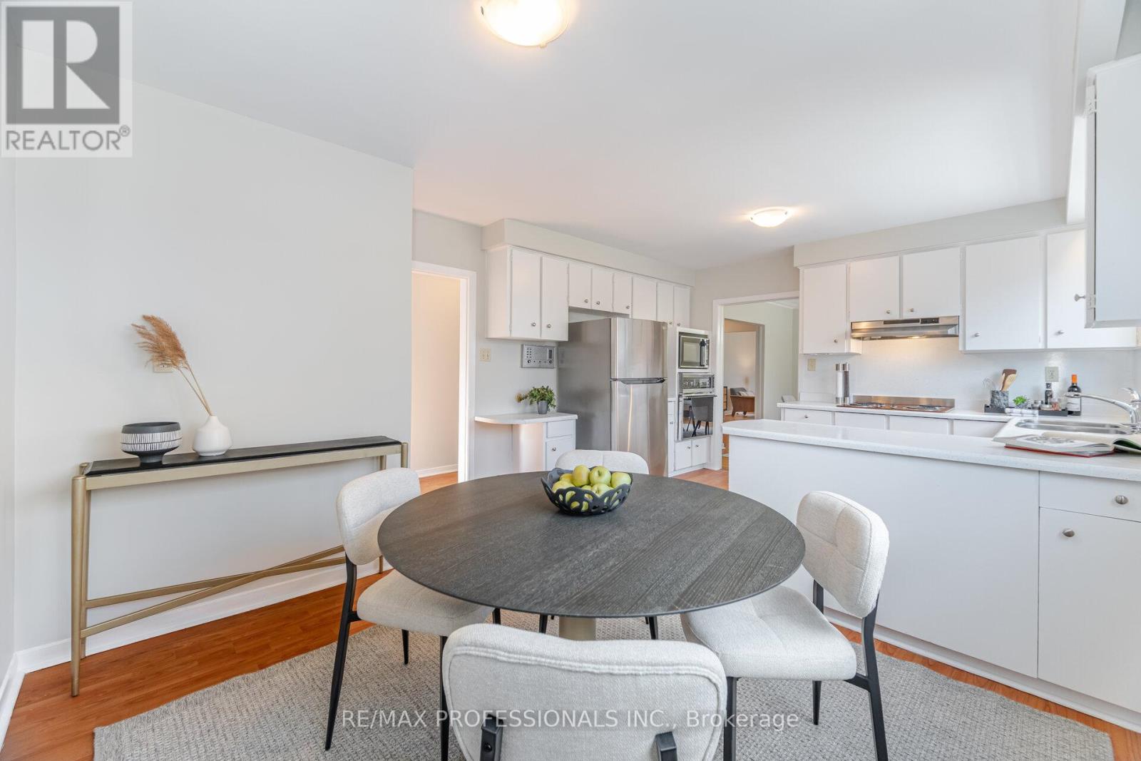 37 Thicket Road, Toronto, Ontario  M9C 2T4 - Photo 16 - W12159201