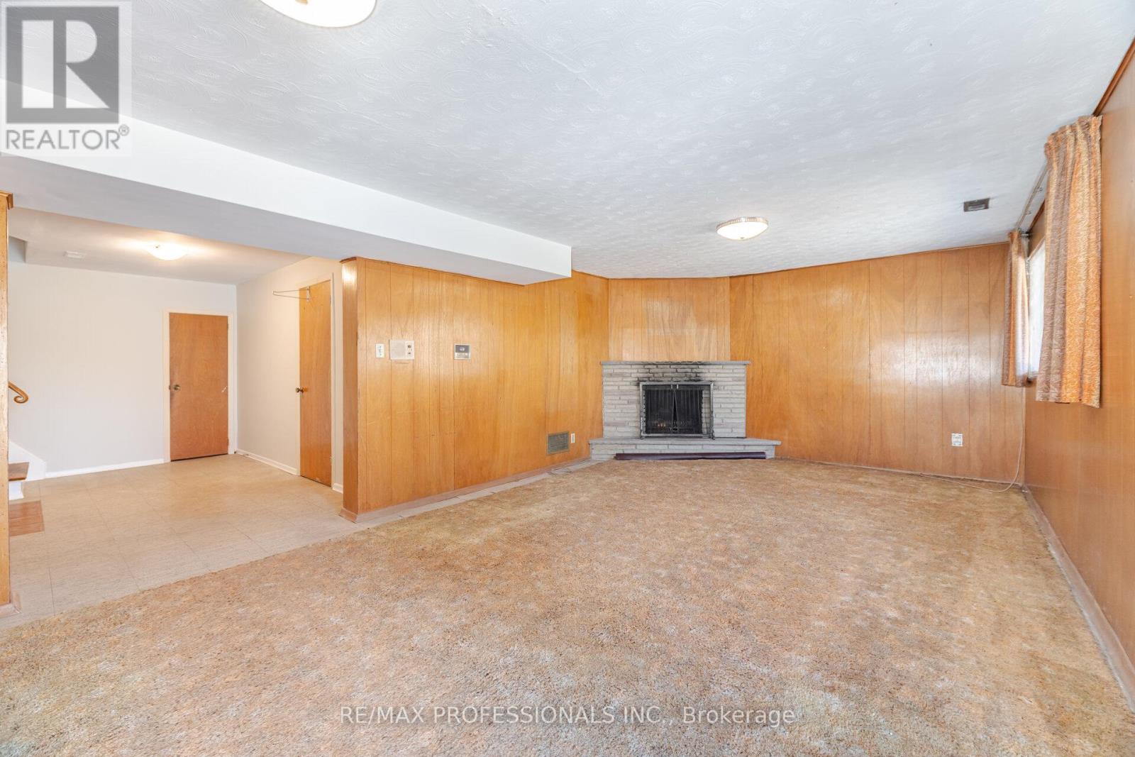 37 Thicket Road, Toronto, Ontario  M9C 2T4 - Photo 35 - W12159201