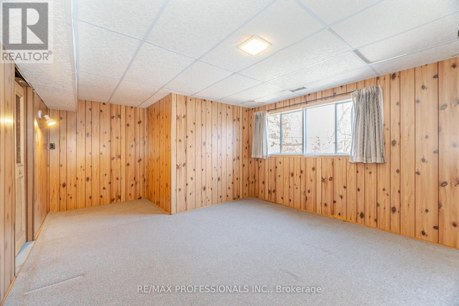 37 Thicket Road, Toronto, Ontario  M9C 2T4 - Photo 37 - W12159201