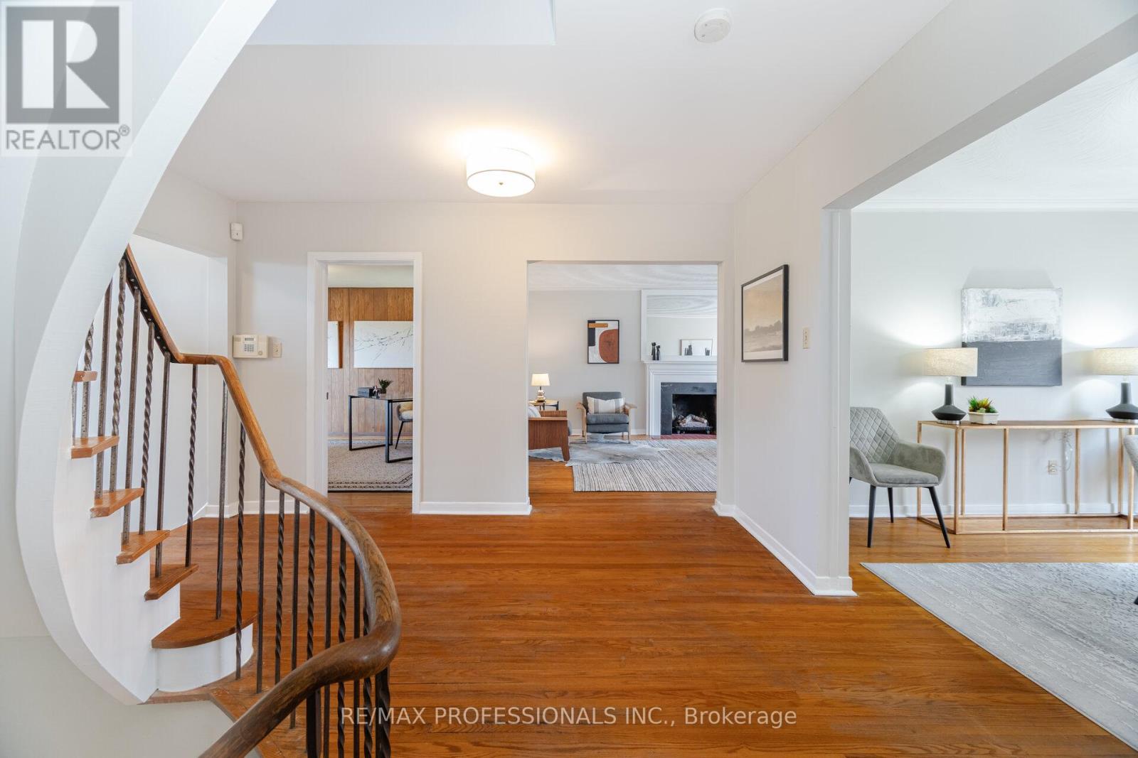 37 Thicket Road, Toronto, Ontario  M9C 2T4 - Photo 6 - W12159201