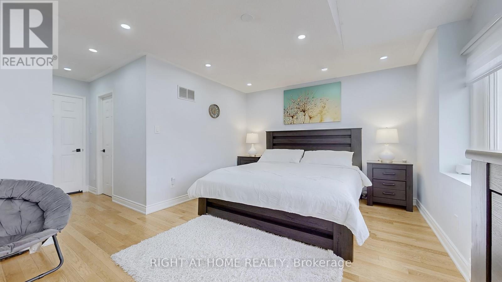 5253 Floral Hill Crescent S, Mississauga (East Credit), Ontario  L5V 1V4 - Photo 23 - W12159241