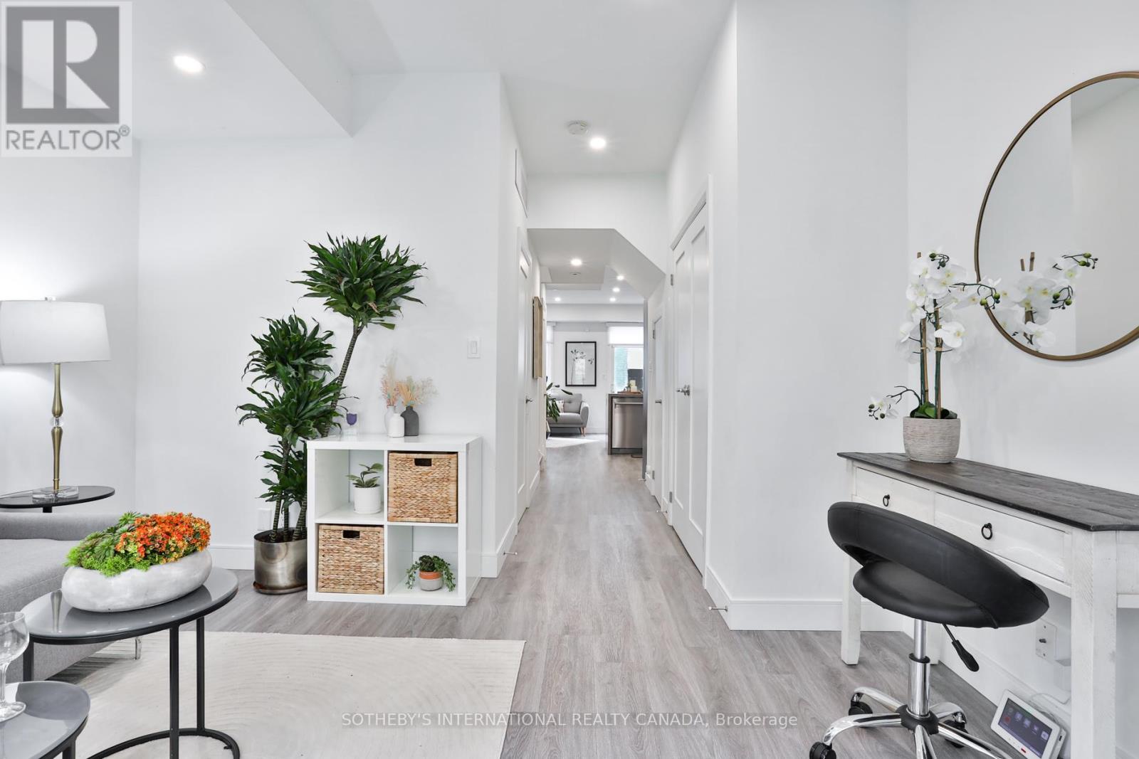 Th06 - 98 Carr Street, Toronto (Kensington-Chinatown), Ontario  M5T 1B7 - Photo 2 - C12159276