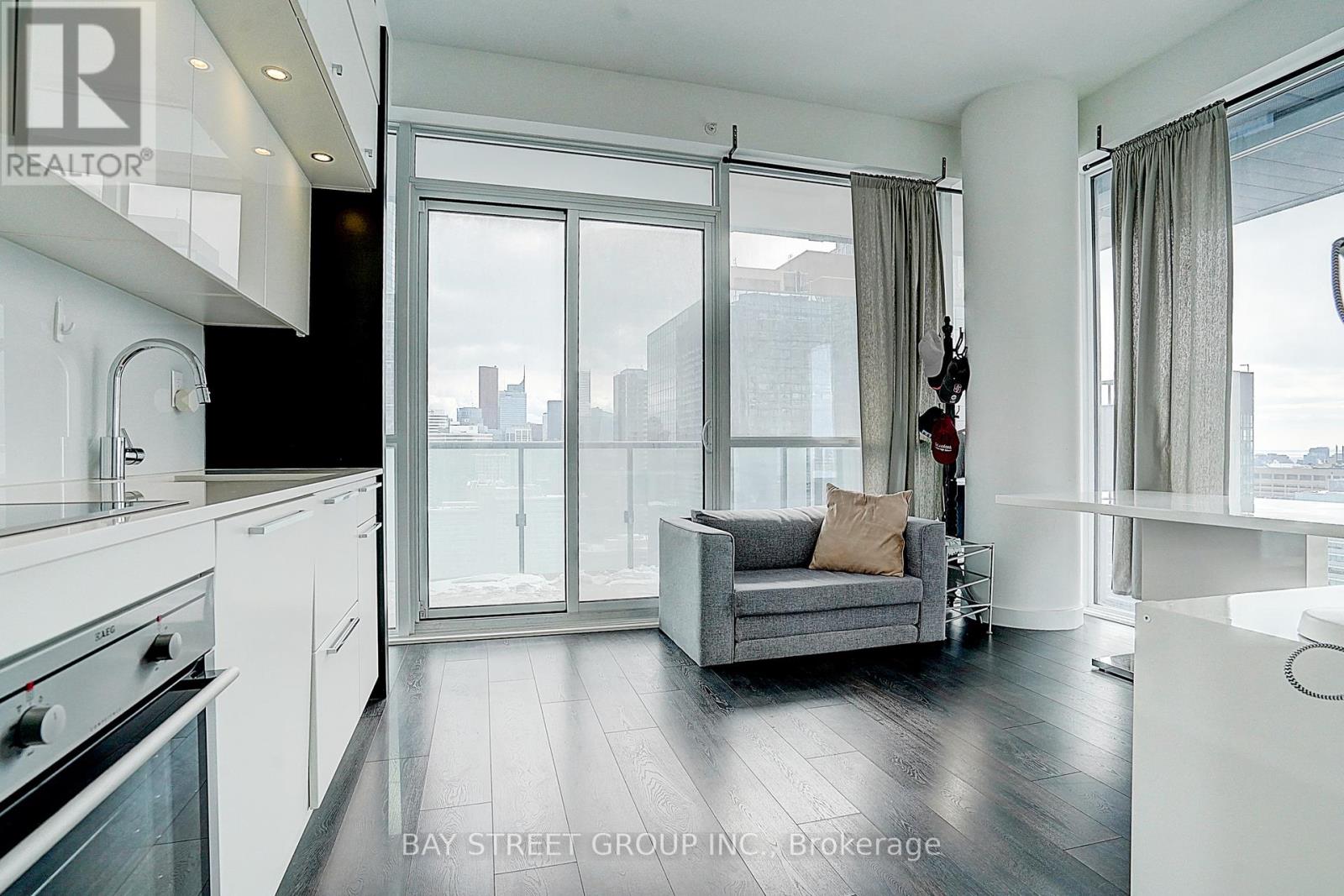2903 - 15 Grenville Street, Toronto (Bay Street Corridor), Ontario  M4Y 1A1 - Photo 19 - C12159285