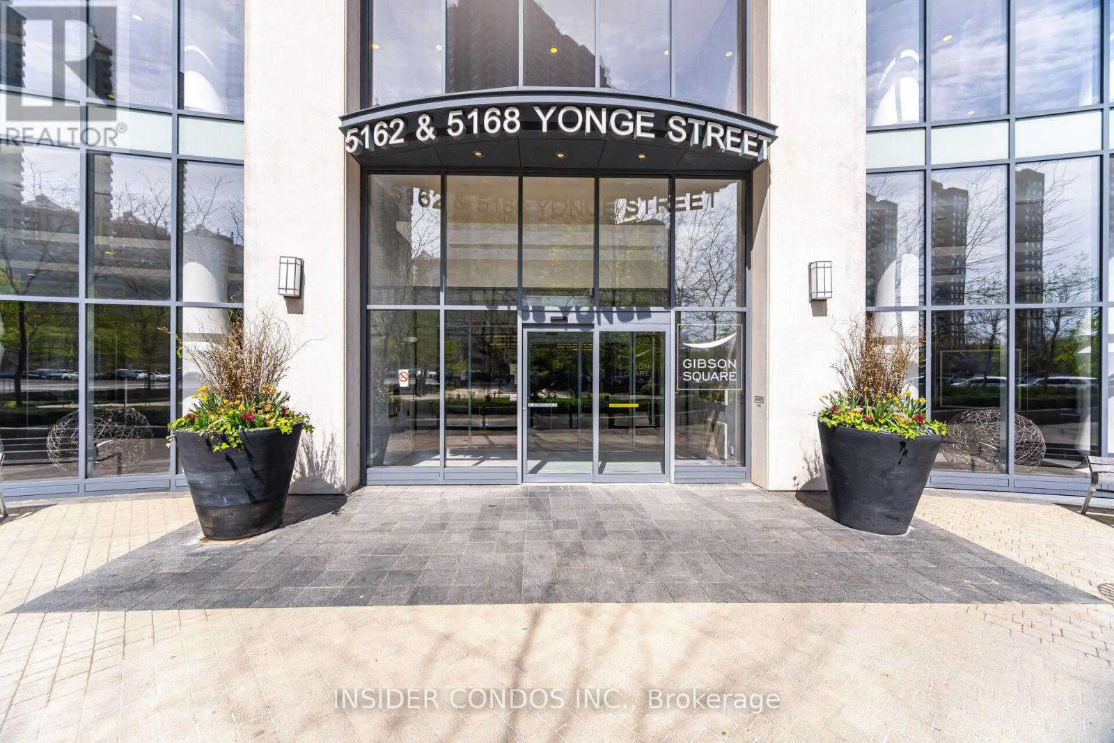 3207 - 5168 Yonge Street, Toronto, Ontario  M2N 5P6 - Photo 2 - C12159345