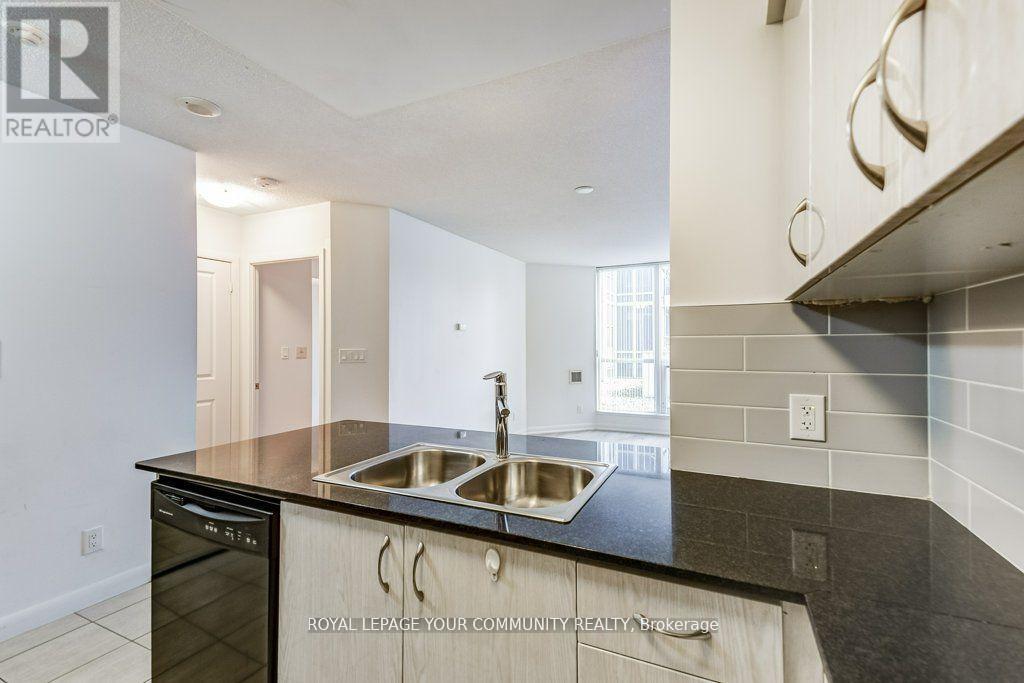 211 - 5793 Yonge Street, Toronto, Ontario  M2M 0A9 - Photo 11 - C12159451