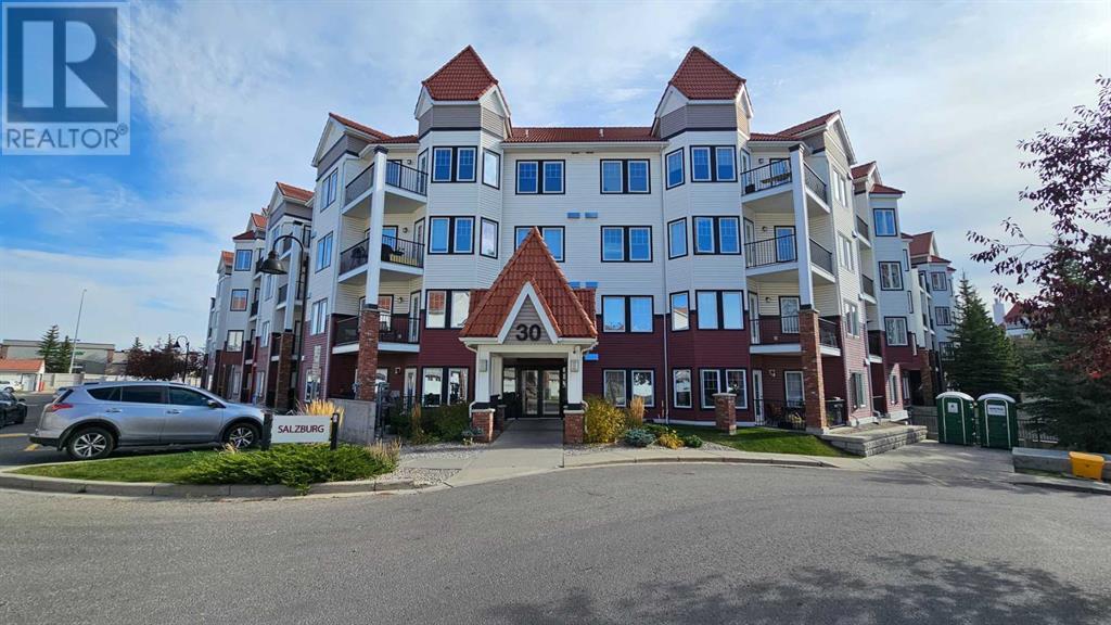 Property at 138, 30 Royal Oak Plaza NW image 1