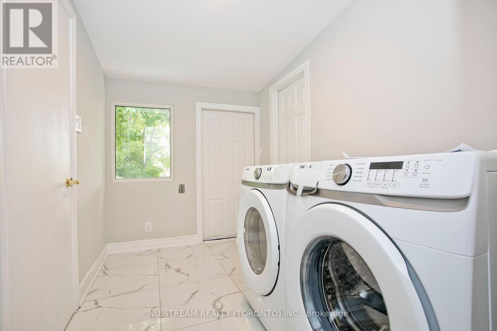 Lower - 463 Dawes Road, Toronto, Ontario  M4B 2E7 - Photo 8 - E12159356