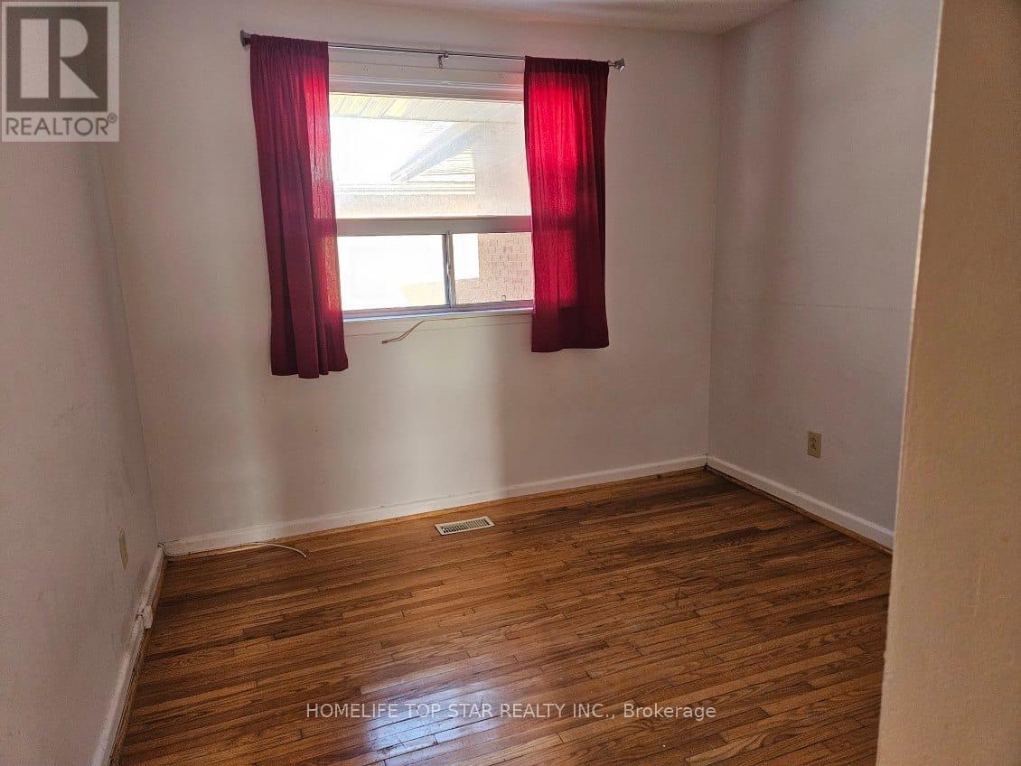 20 Cicerella Crescent, Toronto, Ontario  M1K 5B5 - Photo 4 - E12159373