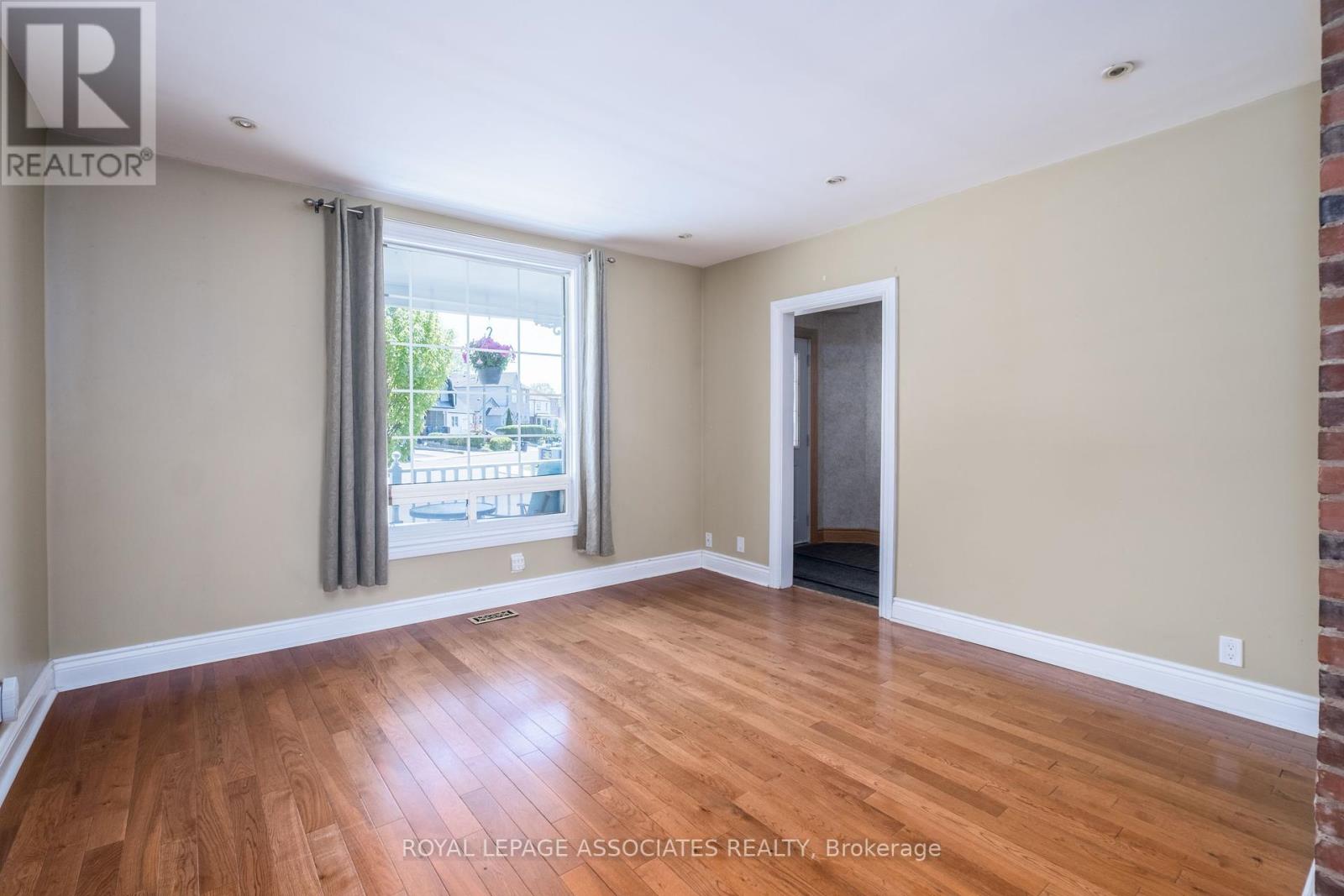 136 Aylesworth Avenue, Toronto, Ontario  M1N 2J6 - Photo 8 - E12159411