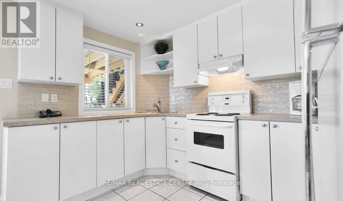1206 Harlstone Crescent, Oshawa, Ontario  L1K 0J2 - Photo 5 - E12159457