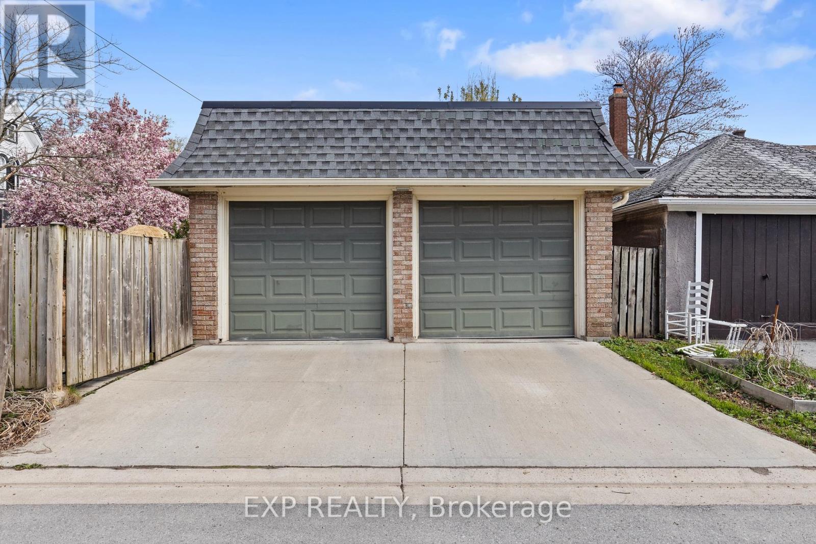 211 Merritt Street, Welland, Ontario  L3C 4T8 - Photo 46 - X12159257