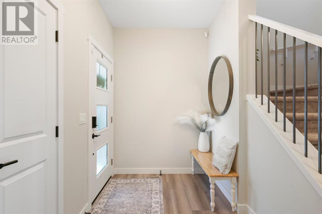 40 Emberside Green, Cochrane, Alberta  T4C 3A8 - Photo 3 - A2222726