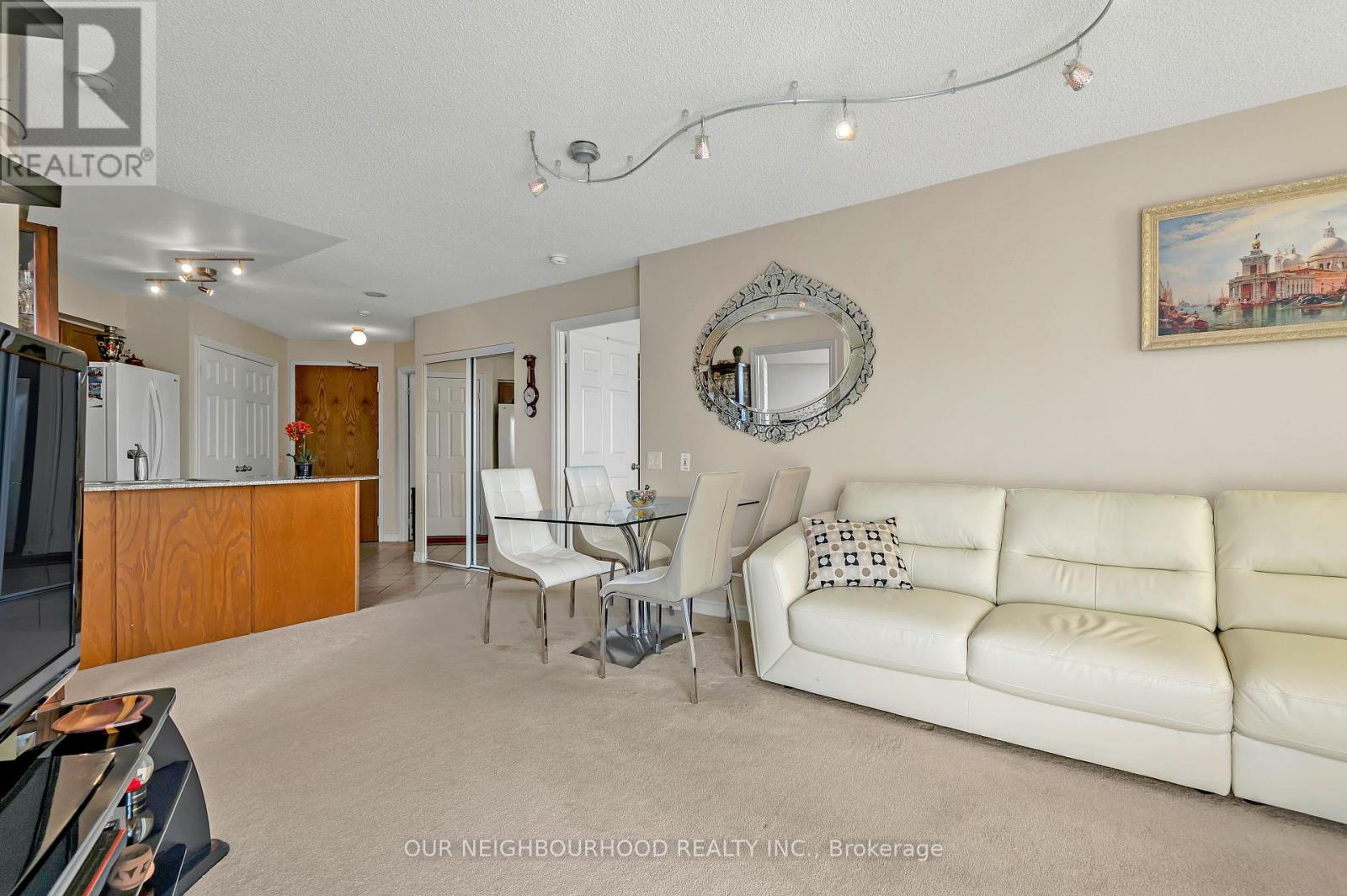 813 - 1720 Eglinton Avenue E, Toronto, Ontario  M4A 2X8 - Photo 7 - C12159519