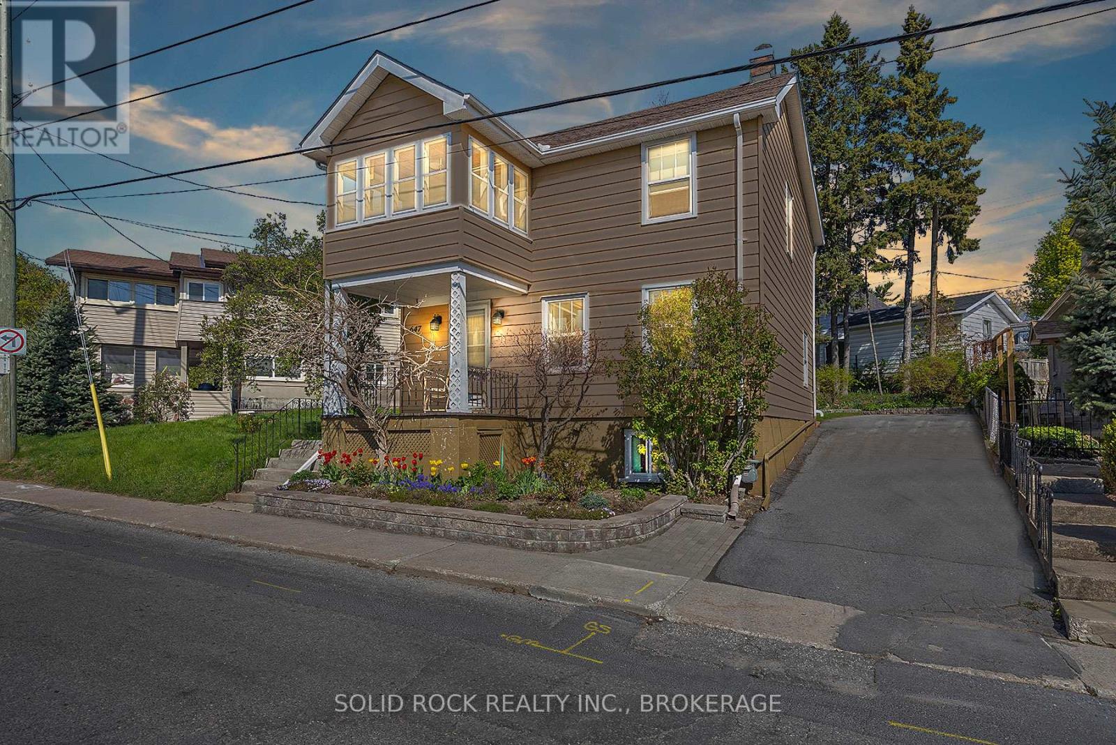 647 Union Street W, Kingston (Central City West), Ontario  K7M 2H9 - Photo 1 - X12159511