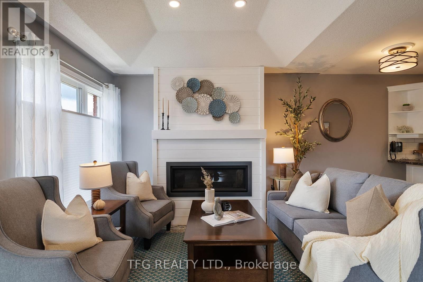 840 Wentworth Street, Peterborough West, Ontario  K9J 8R8 - Photo 8 - X12159556