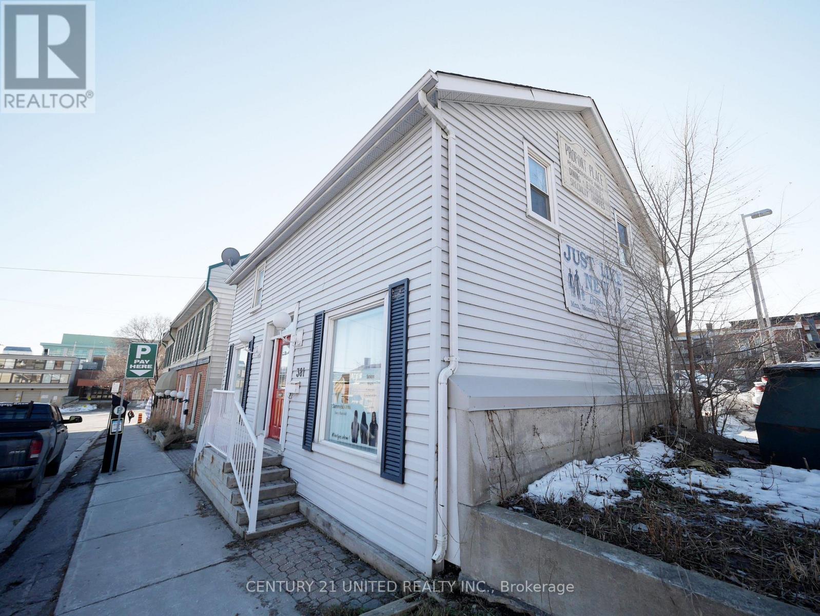 381a Queen Street, Peterborough Central (North), Ontario  K9H 3J7 - Photo 2 - X12159572