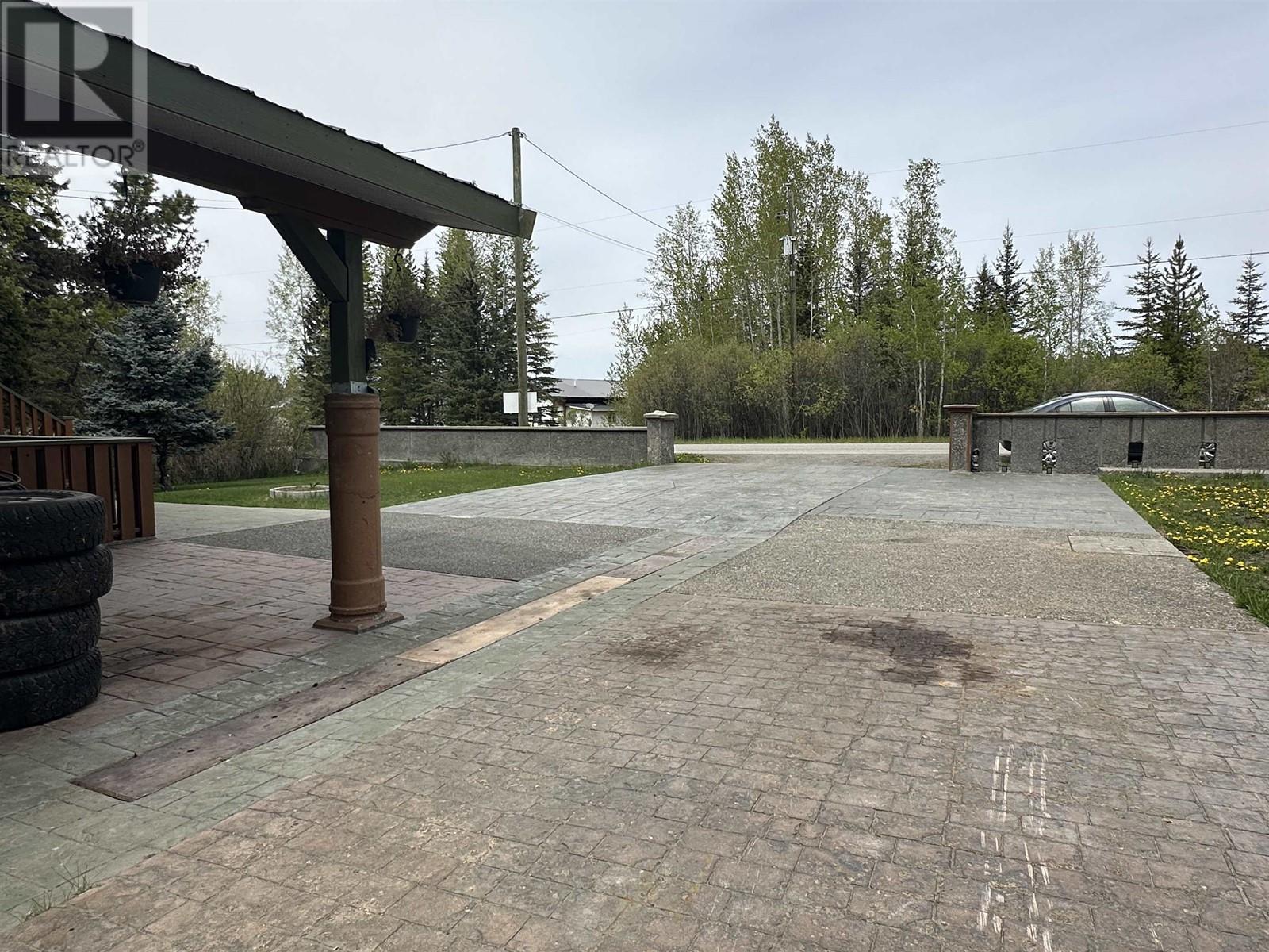 Property at 276 WESTCOAST ROAD image 4