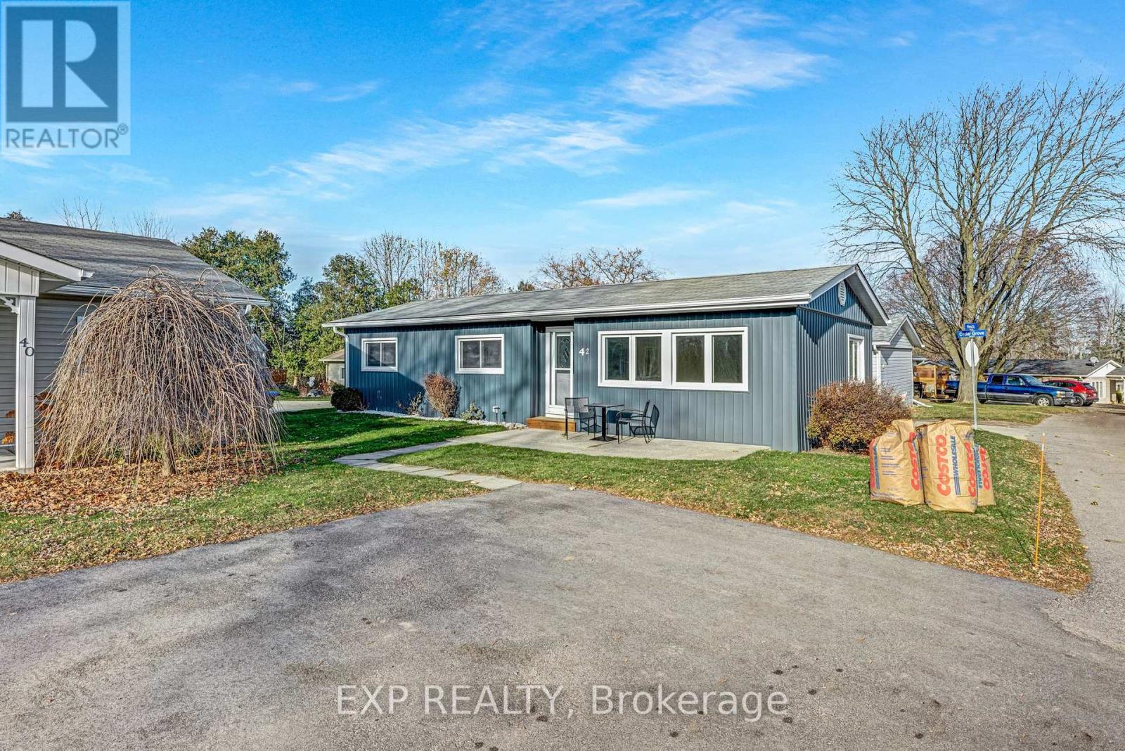 Property at 42 FLORA DRIVE image 1
