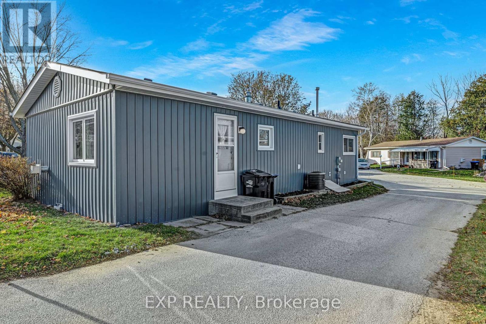 42 Flora Drive, Innisfil, Ontario  L9S 1R1 - Photo 24 - N12159296
