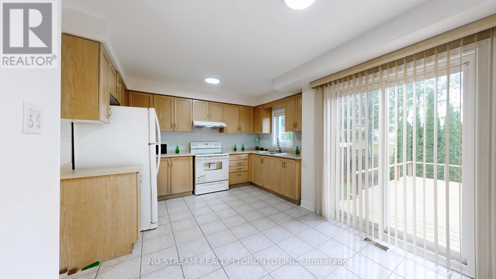 203 Milliken Meadows Drive, Markham, Ontario  L3R 0V9 - Photo 14 - N12159426