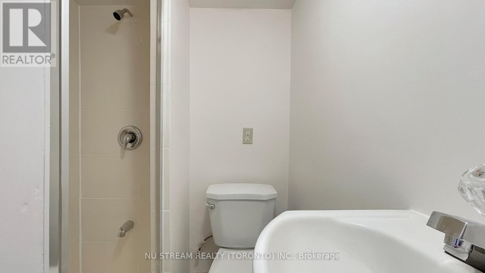 203 Milliken Meadows Drive, Markham, Ontario  L3R 0V9 - Photo 35 - N12159426
