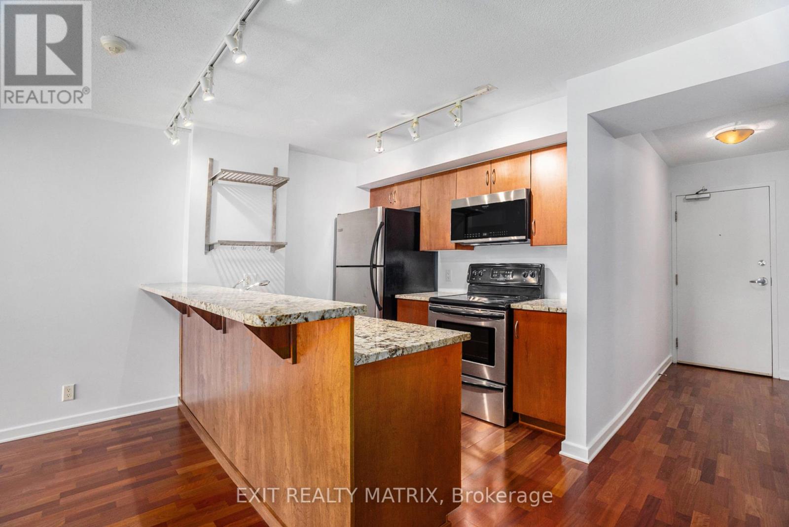 1008 - 138 Somerset Street W, Ottawa, Ontario  K2P 0A3 - Photo 6 - X12159491