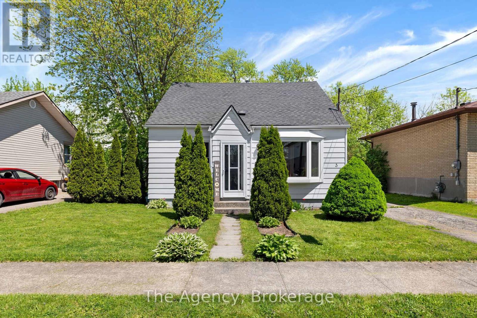 Property at 3 PHYLLIS STREET image 1