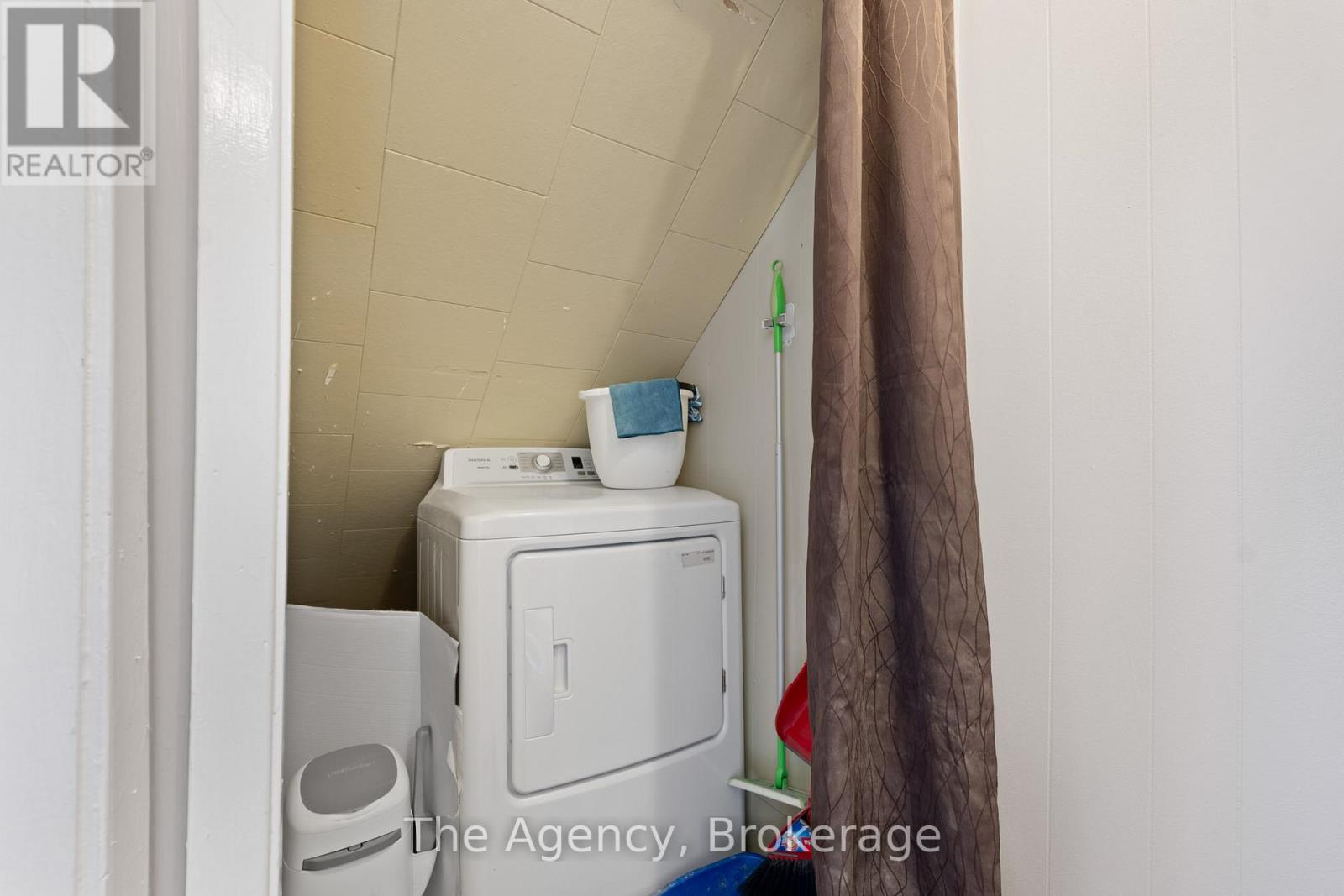 3 Phyllis Street, Fort Erie, Ontario  L2A 3Y1 - Photo 13 - X12159562