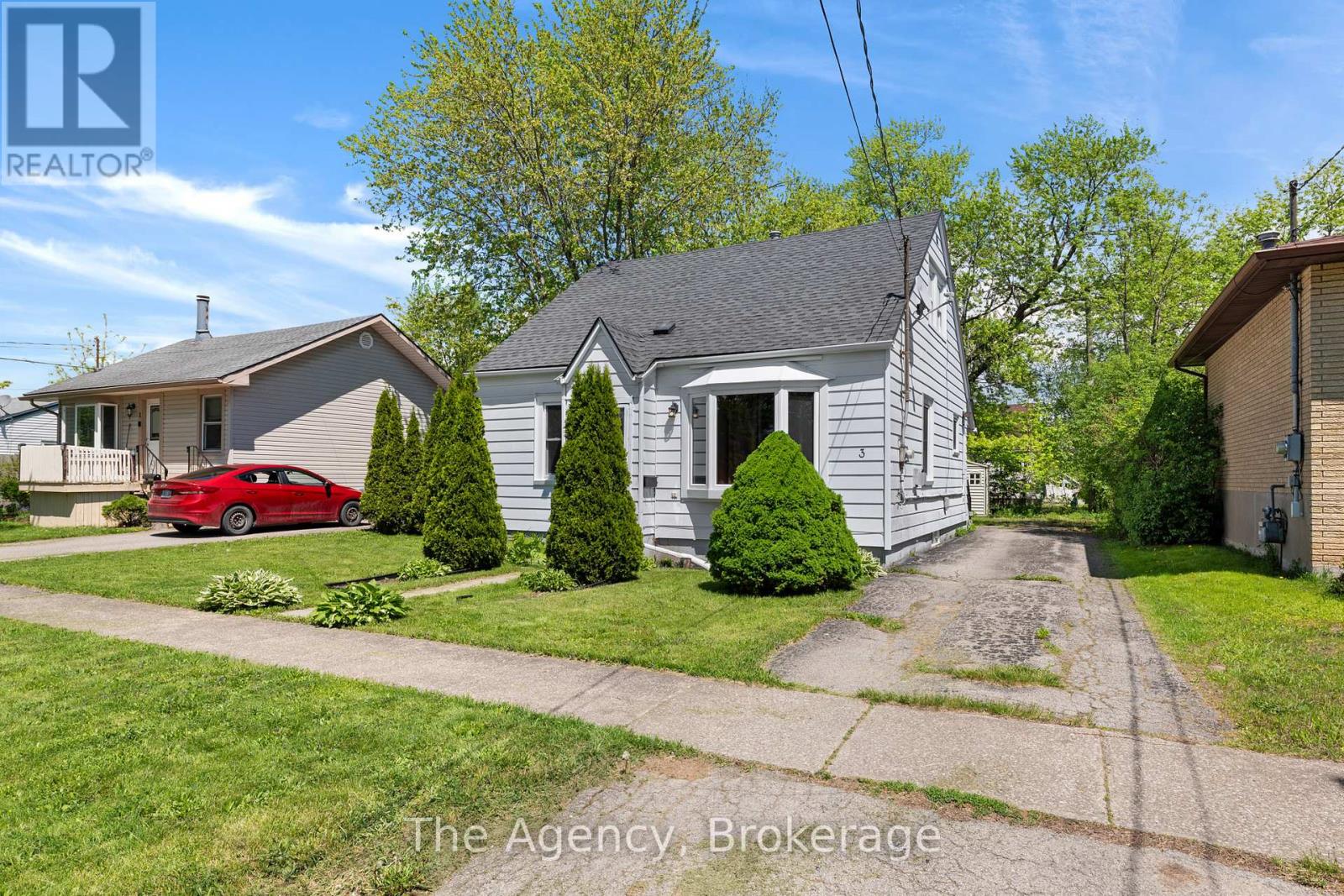 Property at 3 PHYLLIS STREET image 2