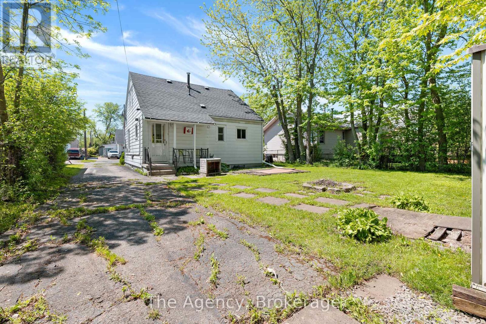 3 Phyllis Street, Fort Erie, Ontario  L2A 3Y1 - Photo 21 - X12159562