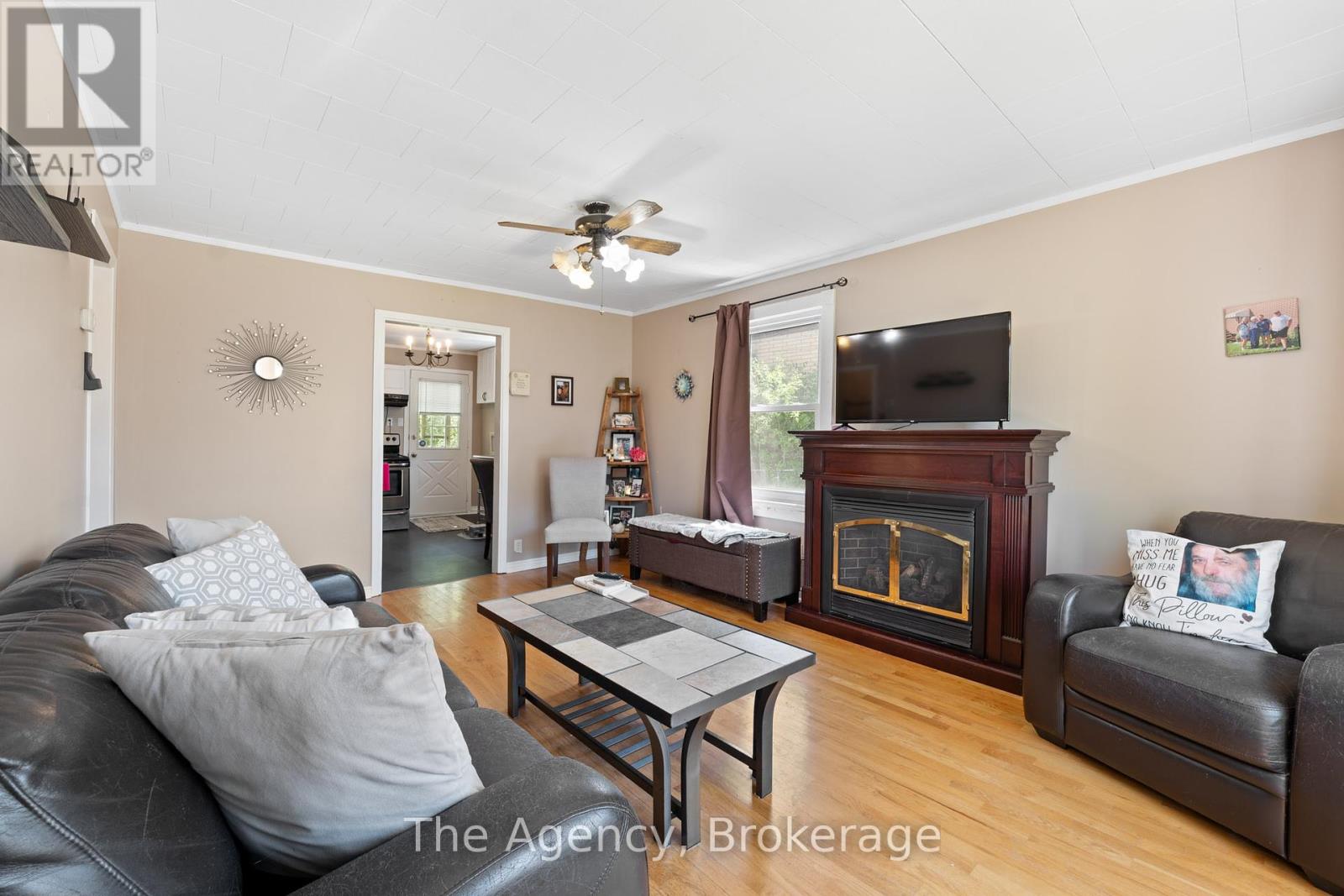 3 Phyllis Street, Fort Erie, Ontario  L2A 3Y1 - Photo 8 - X12159562