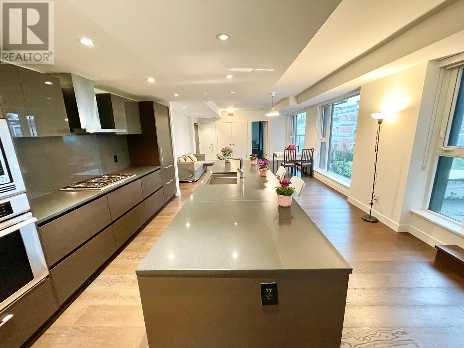 Listing Picture 17 of 29 : 708 1561 W 57TH AVENUE, Vancouver / 溫哥華 - 魯藝地產 Yvonne Lu Group - MLS Medallion Club Member