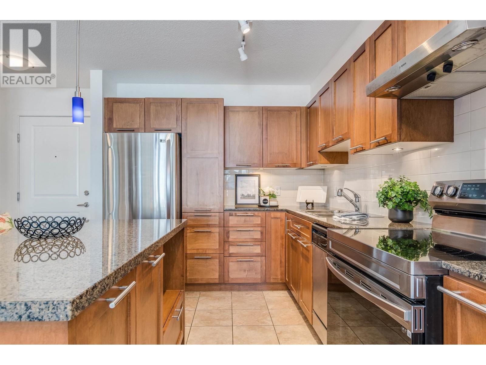 423 19677 Meadow Gardens Way, Pitt Meadows, British Columbia  V3Y 0A2 - Photo 11 - R3004288