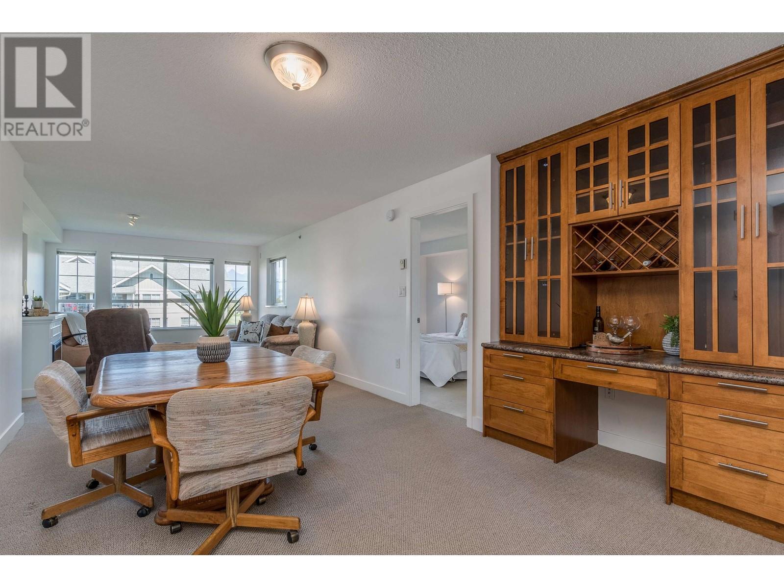 423 19677 Meadow Gardens Way, Pitt Meadows, British Columbia  V3Y 0A2 - Photo 12 - R3004288