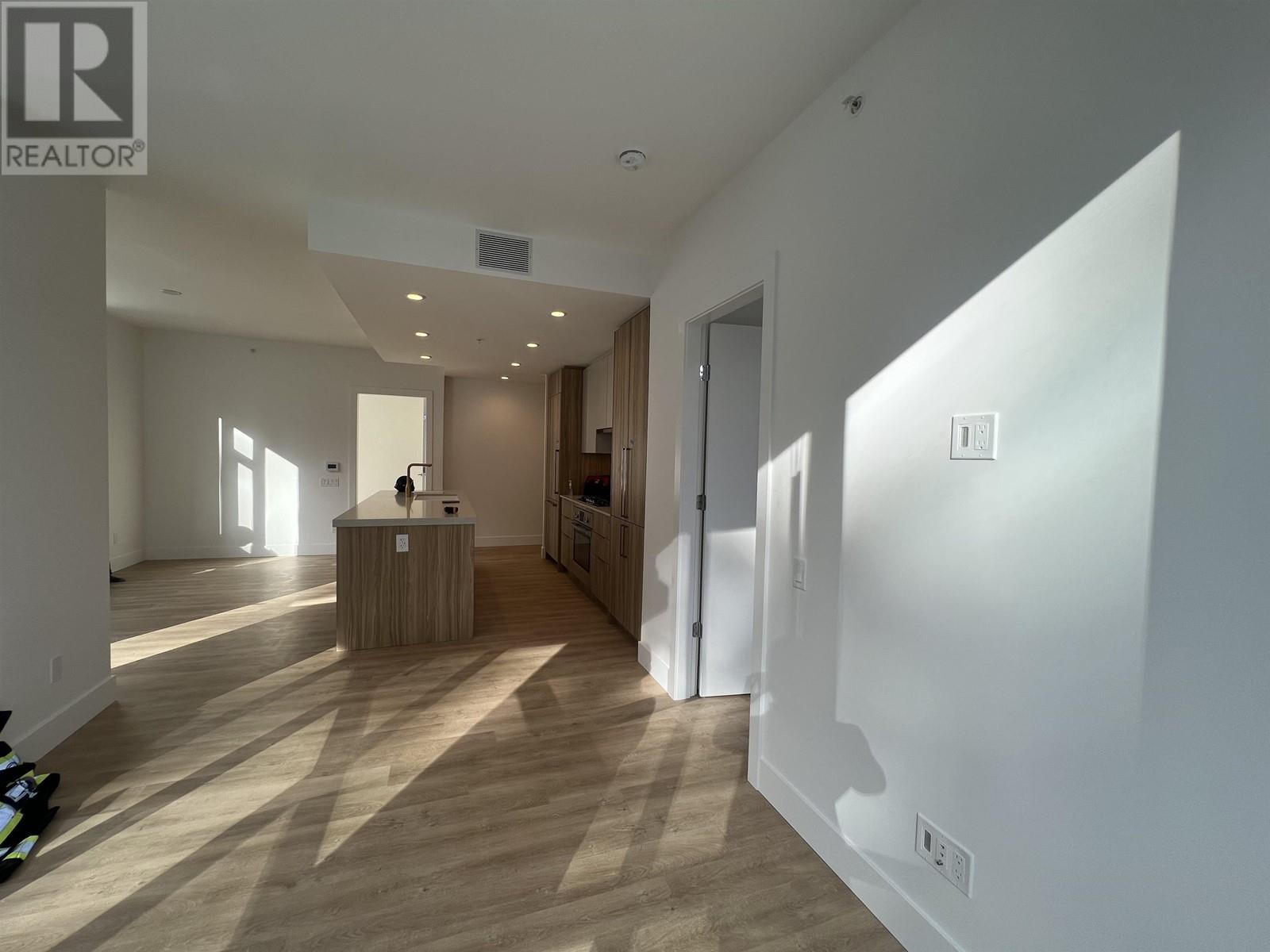 403 2385 Emery Court, North Vancouver, British Columbia  V7J 0G1 - Photo 4 - R3004356
